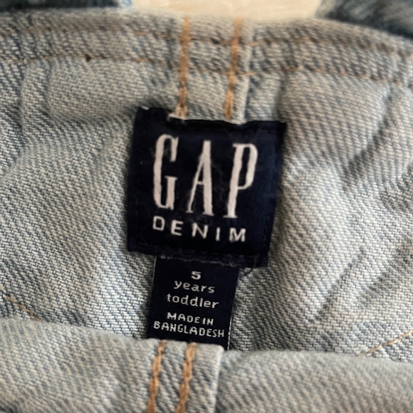 NWT baby GAP Denim Flutter Shortalls w/ Washwell 💙 - Picture 3 of 4